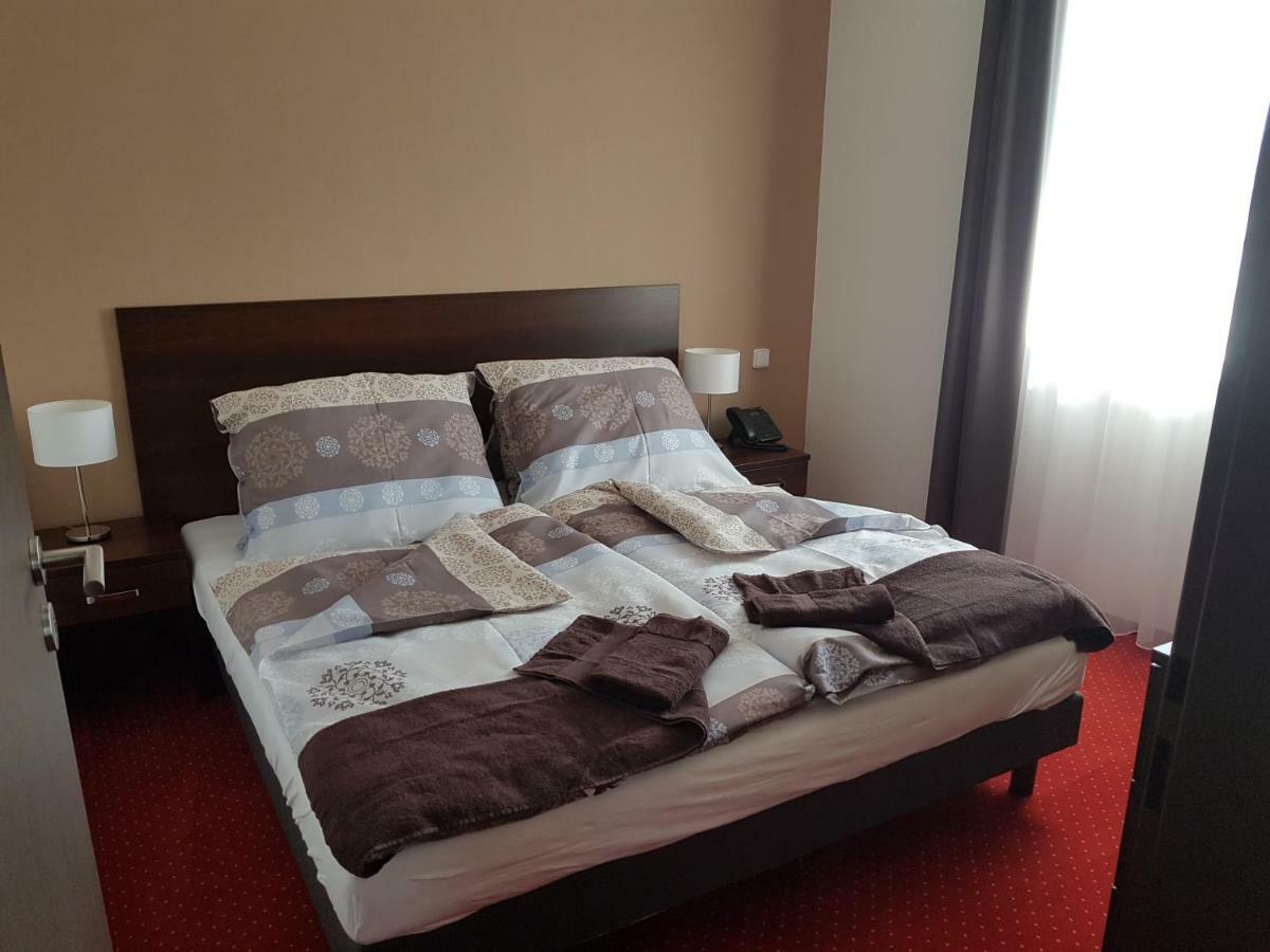 Wellness hotel Harmonie Třeboň Buitenkant foto