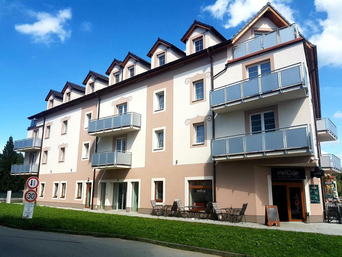 Wellness hotel Harmonie Třeboň Buitenkant foto